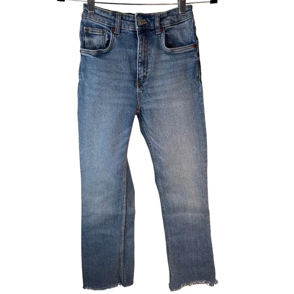 ZARA High-Rise Size 0 Straight Leg Frayed Hem Jeans Light Wash Denim